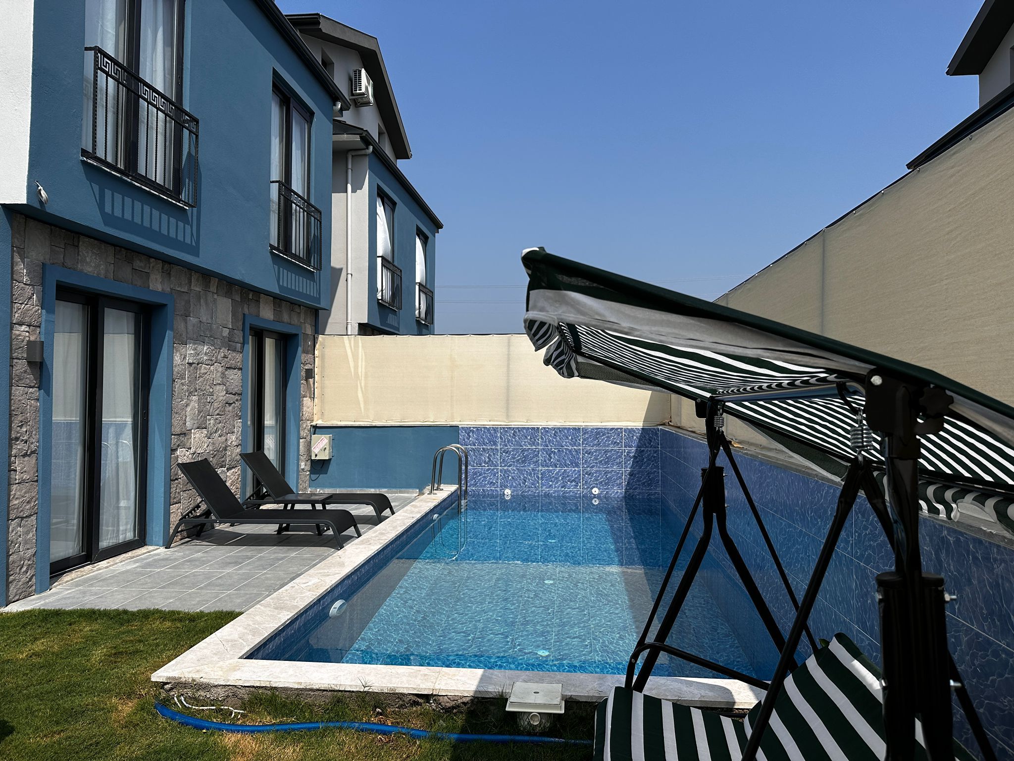 Villa Resmi