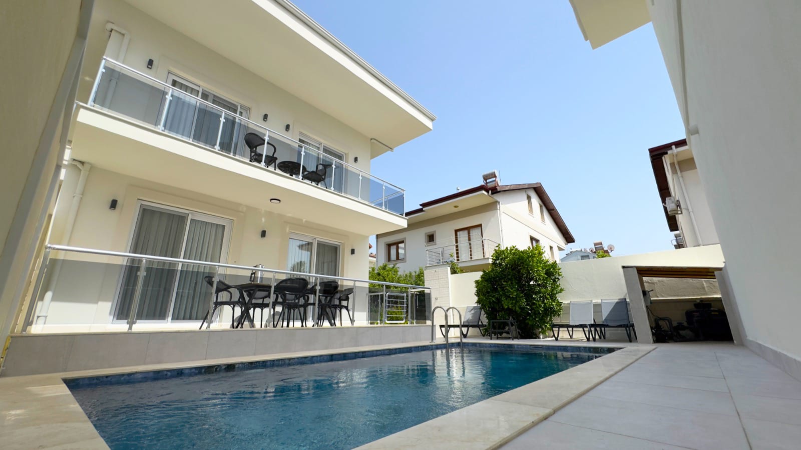 Villa Resmi