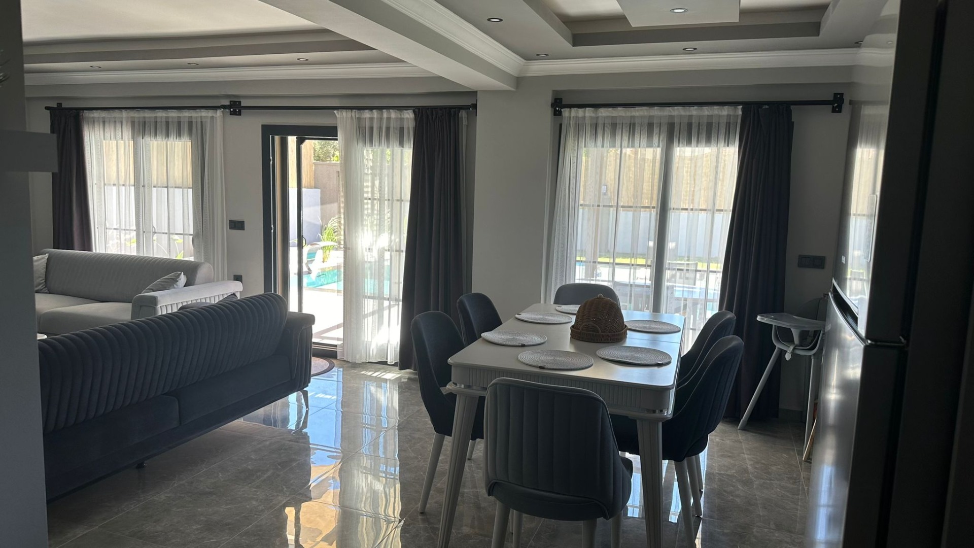 Villa Resmi