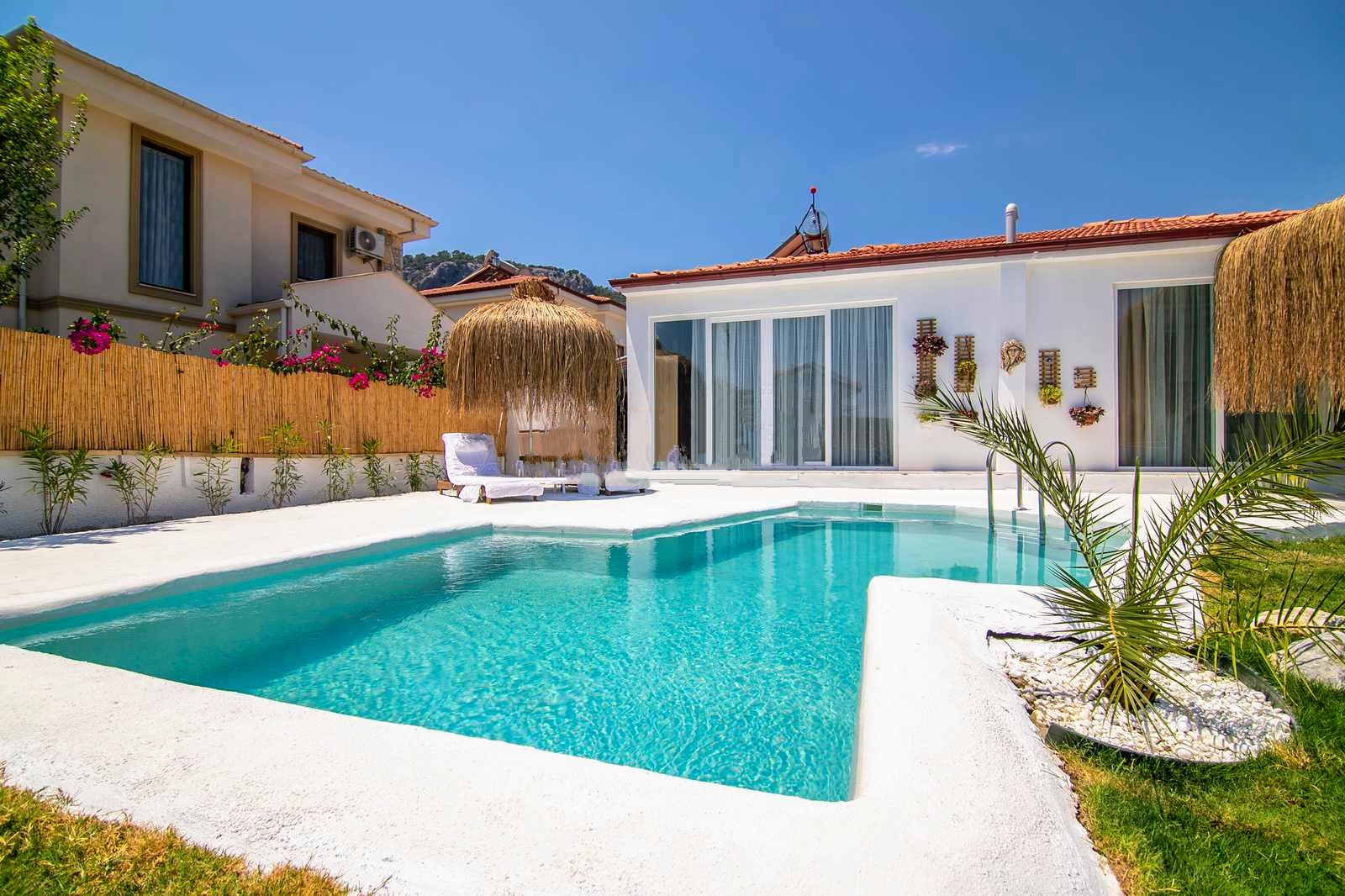 Villa Sunny Garden - 2