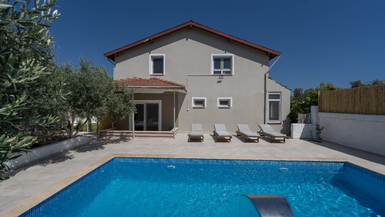 Villa Resmi