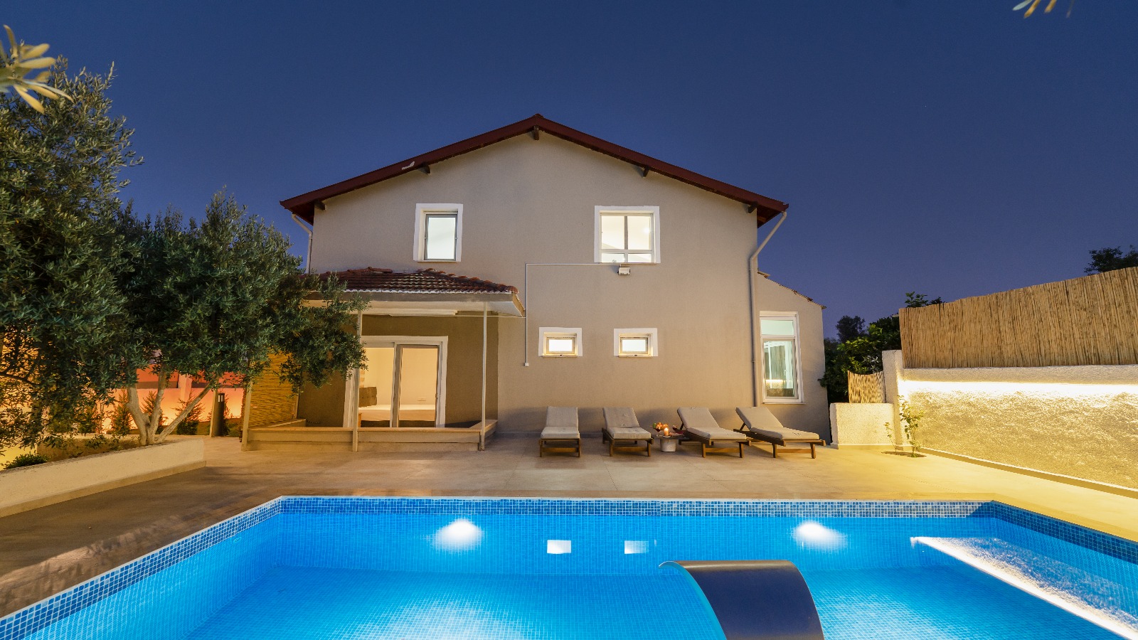 Villa Resmi