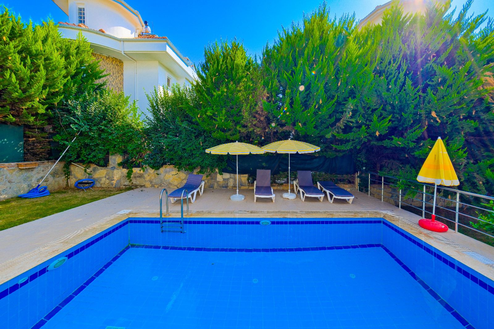 Villa Resmi